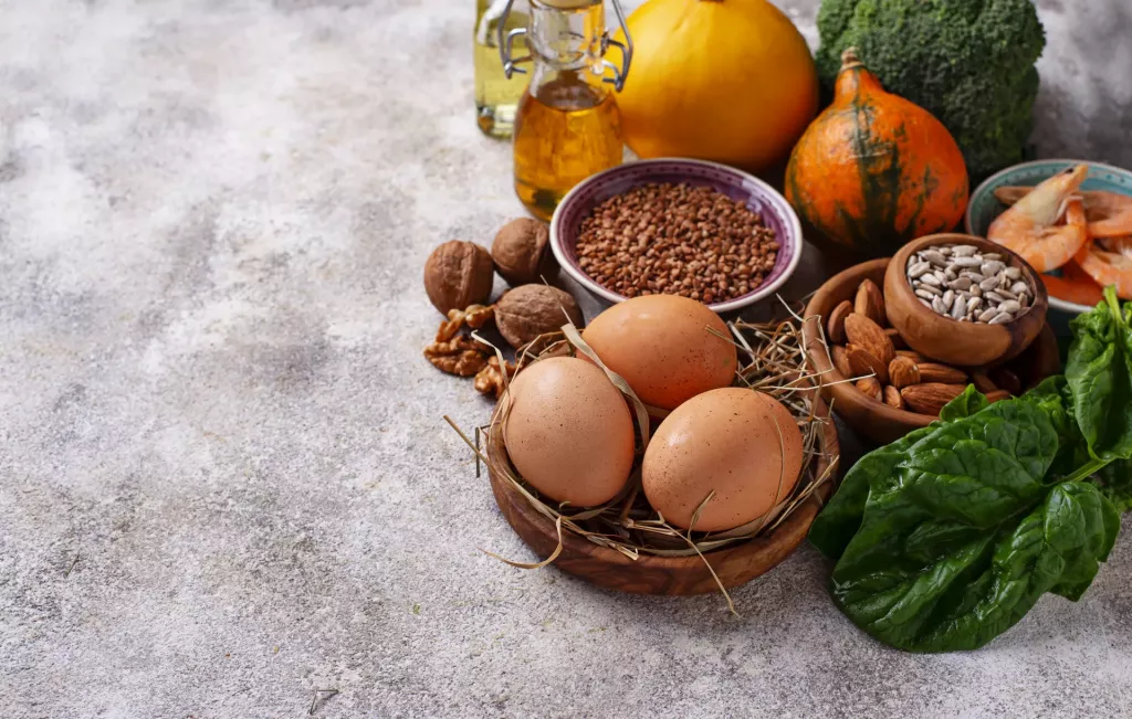 Nejdůležitějšími přirozenými antioxidanty v potravě jsou například vitamíny, karotenoidy nebo flavonoidy (Foto: Elements.envato.com)