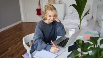 Digitální hygiena pro studenty: Jak skloubit studium na obrazovce s duševní pohodou a zdravým zrakem
