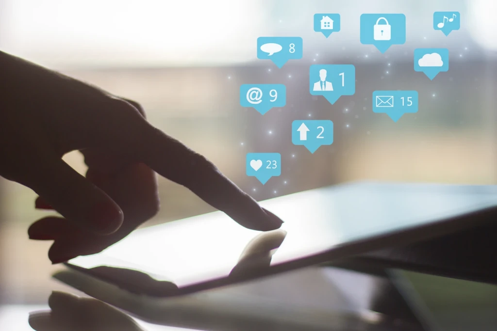 Co po nás zůstane na internetu? (Foto: Elements.envato)