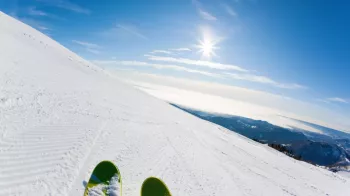 V Krkonoších již začala lyžařská sezóna, kam na lyže se dozvíte zde