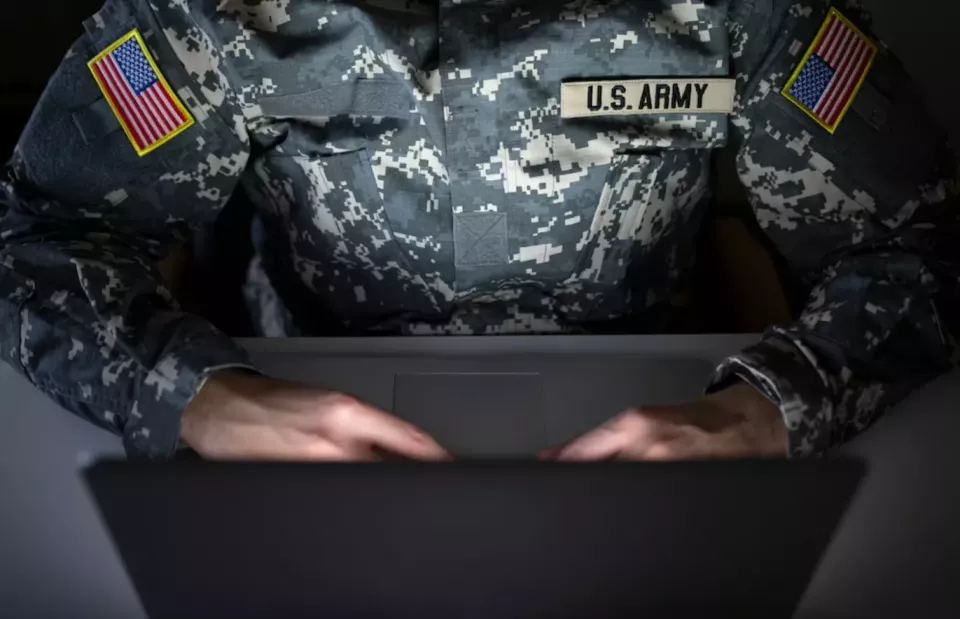 Podvod s americkým vojákem je velmi rozšířený. (Foto: Freepik.com)