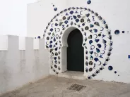 Asilah: Zdobený vstup do věže opevnění města Asilah nedaleko Tangieru (Foto: Top.cz)