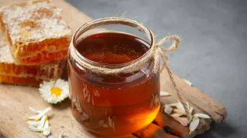 Jaké jsou přínosy medu? Dopřeje vám více zdraví i krásy